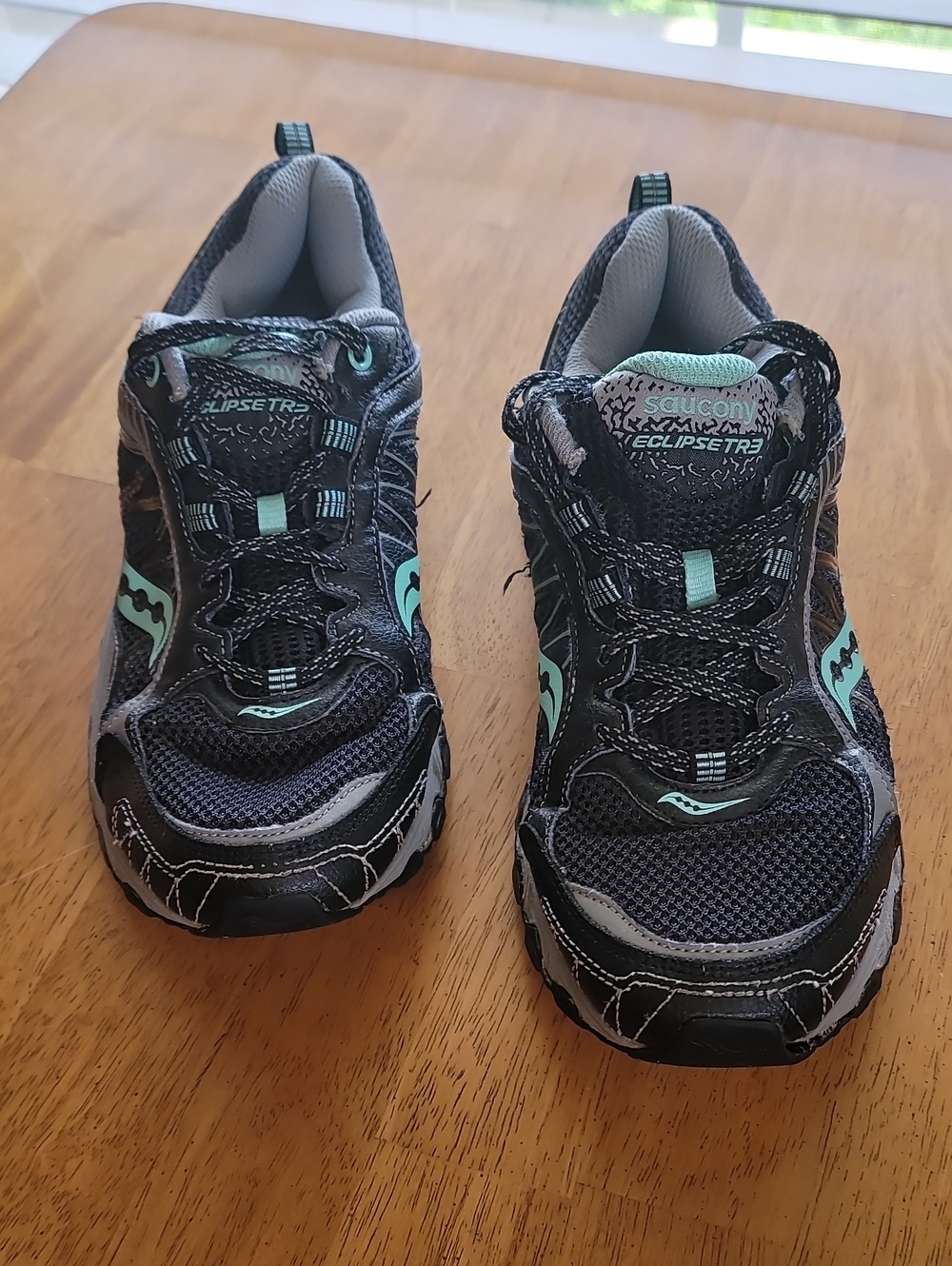 Saucony Black, Gray & Mint Athletic Sneakers